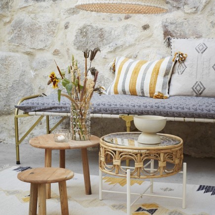 Kleiner Couchtisch aus recyceltem Holz Madam Stoltz