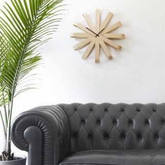 Horloge murale design bois Umbra RIBBONWOOD