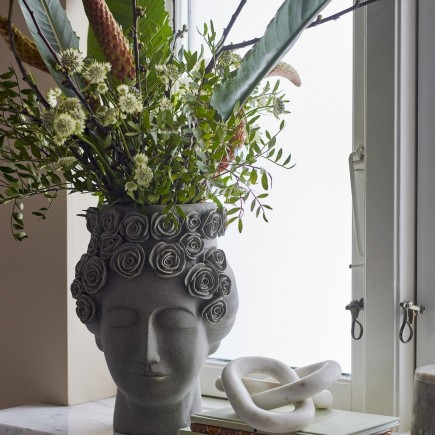 vase tete de femme fleuri gres gris bloomingville