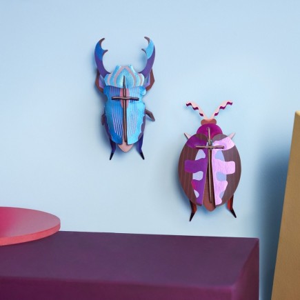 Coleoptere decoration murale carton metalise Studio Roof