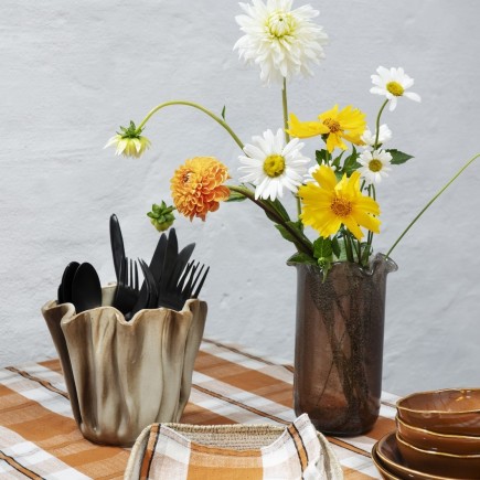 Cache pot decoratif gres plisse texture Madam Stoltz