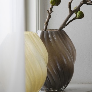 Vase en verre design ondule couleur Madam Stoltz