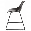 Chaise design noire bucket