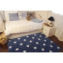 Tapis enfant bleu marine étoiles blanches lavable Lorena Canals Estrellas 120 x 160 cm