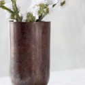 Vase en métal acier couleur aubergine House Doctor Style